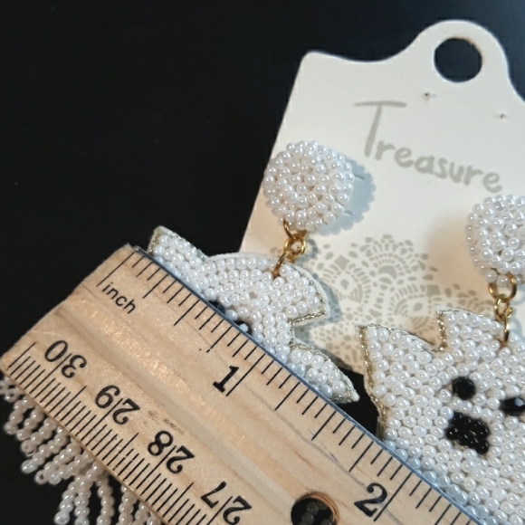 Halloween Ghost Seed Bead Earrings - Picture 5 of 5